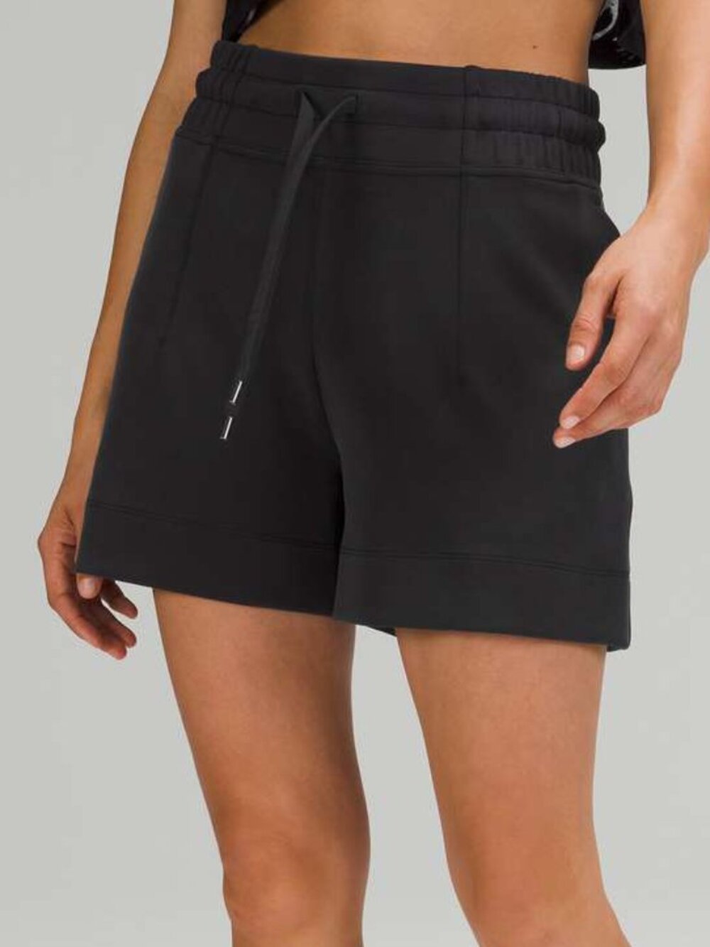 Lululemon Soft Ambitions High Rise Short 4" - 10 Black